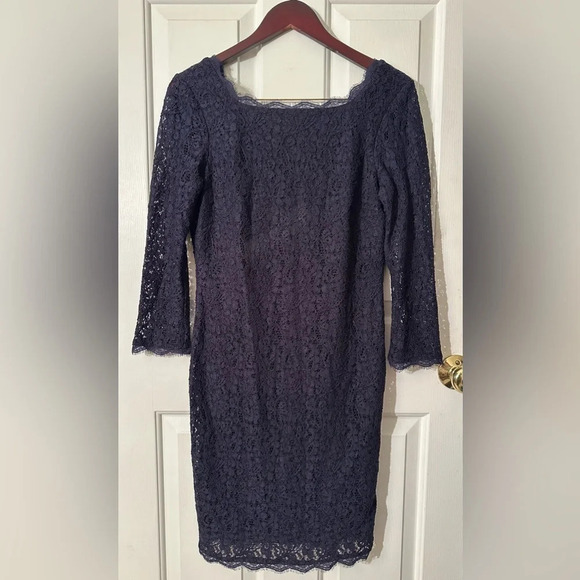 ADRIANNA PAPELL EVENING Anthropologie Navy Lace Overlay Back Zip 8 Square Neck - Picture 4 of 16